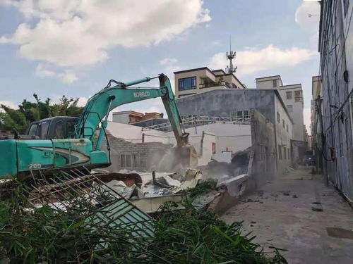 汕頭強(qiáng)力拆違 8000平方米違章建筑清晨起拆除，城市面貌煥新顏