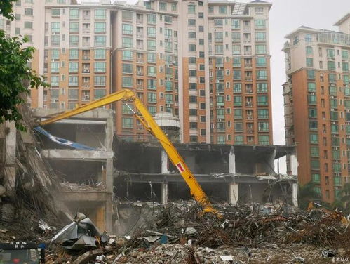 番禺廣場附近地塊建筑物拆除，城市改造邁出新步伐