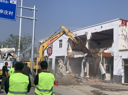 現(xiàn)場圖曝光 通州這鎮(zhèn)出動(dòng)200余人拆除7666㎡違建月餅廠